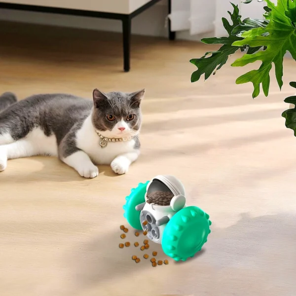 Astronaut Cat Toy With Treat Dispenser – Fun, Durable, & Health-Boosting! - Image 4